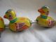 Blechspielzeug Entenfamilie – Ente Mit 3 Kücken Aus Blech - Aufziehwerk Sammler Original, gefertigt 1945-1970 Bild 3
