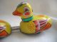 Blechspielzeug Entenfamilie – Ente Mit 3 Kücken Aus Blech - Aufziehwerk Sammler Original, gefertigt 1945-1970 Bild 4