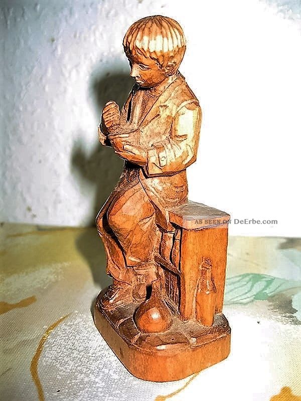 Skulptur Der Junge Assistent Apotheker Sehr Alte Handarbeit.  Holz Holzarbeiten Bild