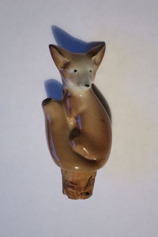 Alter Porzellan Flaschenverschluß Mit Ausgießer Fuchs Figur Gut Erh.  H: 7,  3 Cm Bild