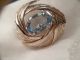 Brosche Metall Rose`vergoldet Strudel Wirbel Stein Blau Facetten 3,  2 X 3 Cm 1960 Broschen Bild 2