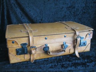 Alter Antiker Koffer Mit Schlüsseln Reisekoffer Deko Vintage Retro Loft Shabby Bild