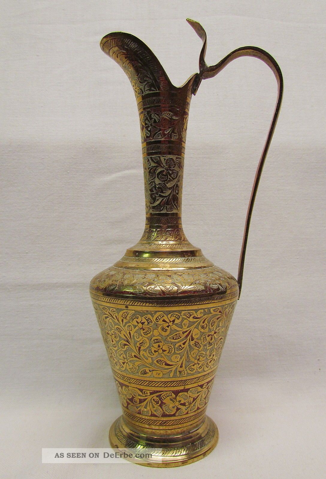 Vase Messing,  Form Karaffe Ziseliert,  Vintage,  Ende 50er Anfang 60er Jahre 921 Gefertigt nach 1945 Bild