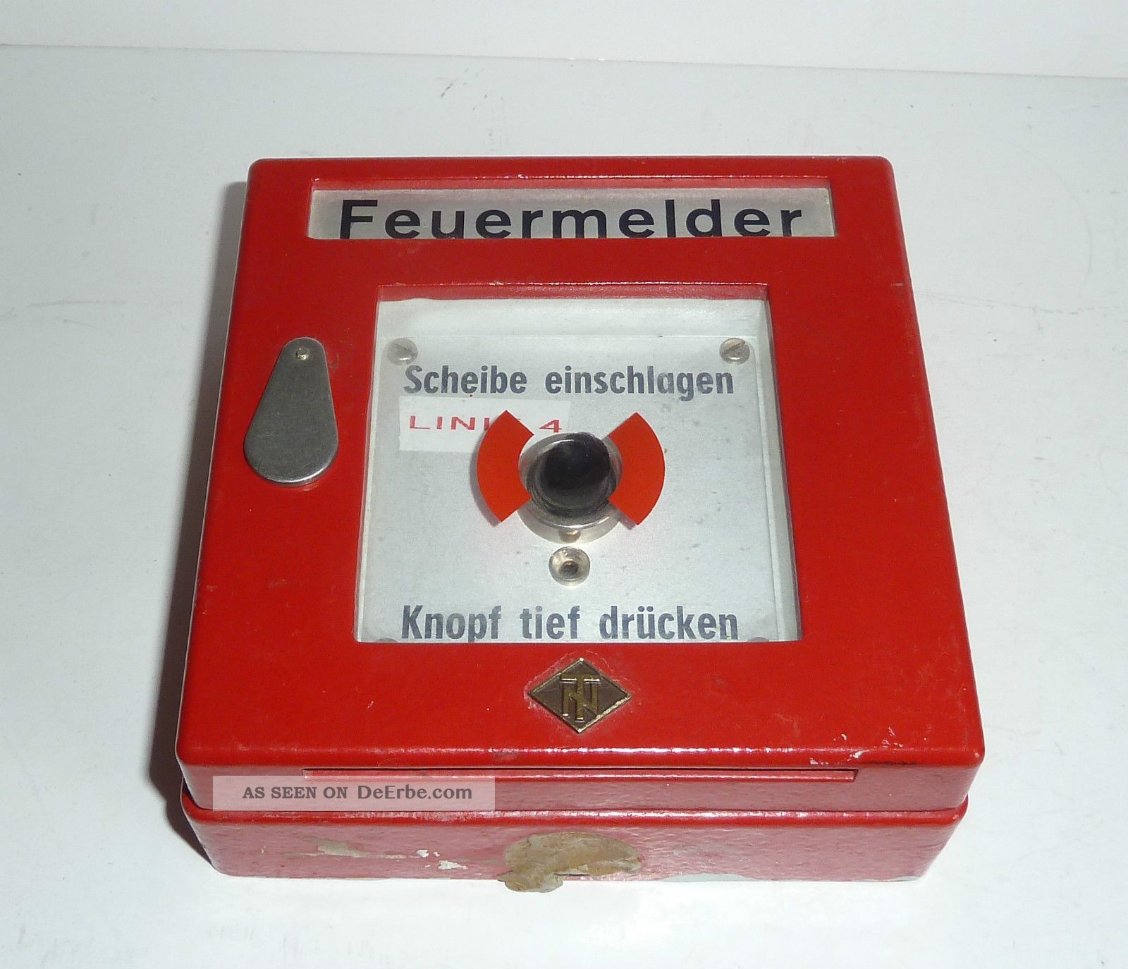 Alter Roter Feuermelder,  Mit Glasscheibe Und Schloss,  Nt, 1950-1959 Bild