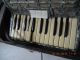 Altes Gental Akkordeon 32 Bass Ziehharmonika Instrument Mit Koffer Tasteninstrumente Bild 1