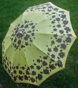 Kultiger 60er Regenschirm,  Lindgrün Mit Herbstlaub/faltbar M.  Kunstlederhülle/gut Bild