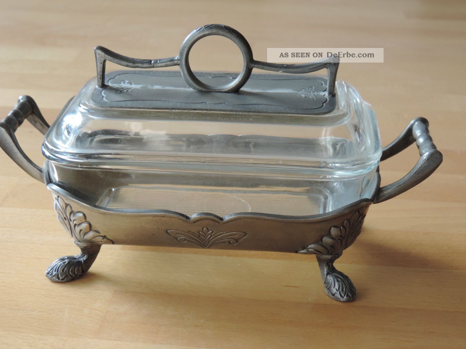 Ältere Sehr Dekorative Glasdose Deckeldose Mit Zinn Montur Auf Vier Füßen Gefertigt nach 1945 Bild