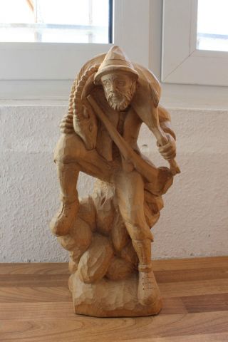 (art: H - 1367) Schöne Holzfigur 
