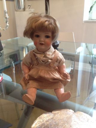 Alte Puppe Mit Beweglichen Augen Bild