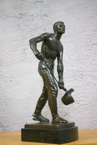Bronze Skulptur Plastik Gerhard Adolf Janensch Eisengießer Auf Der Plinthe Sign Bild