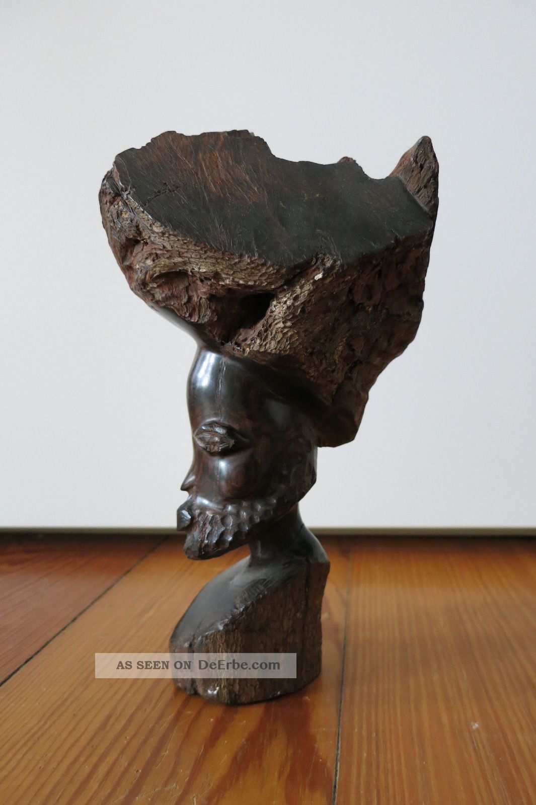 Afrikanische Holzfigur Entstehungszeit nach 1945 Bild