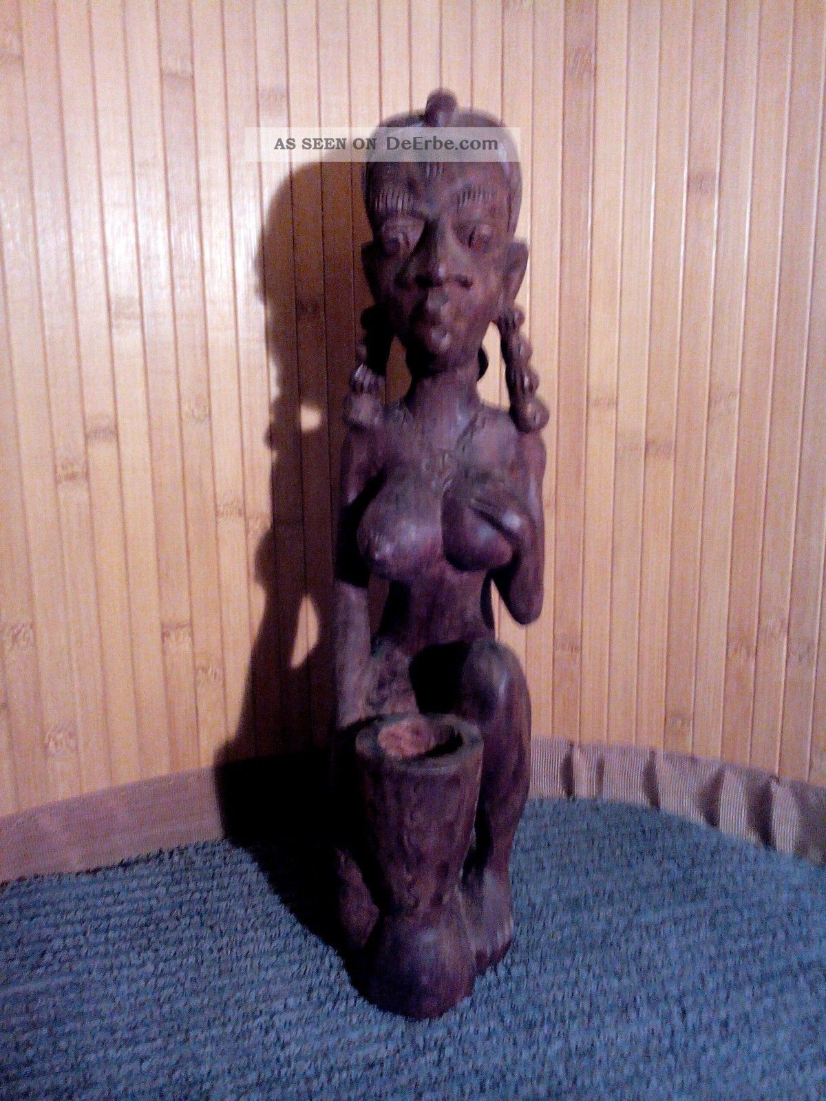 Afrikanische Holzfigur Entstehungszeit nach 1945 Bild