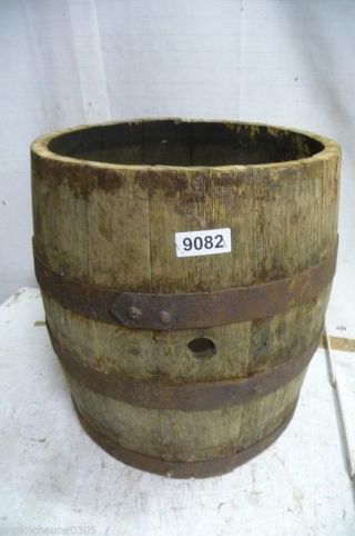 9082.  Altes Holzfass Fass Weinfass Old Wooden Barrel Bild