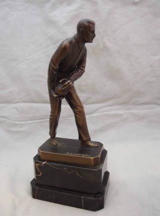 Skulptur Von Otto Schmidt - Hofer (1873 - 1925) Bowling Man Bild