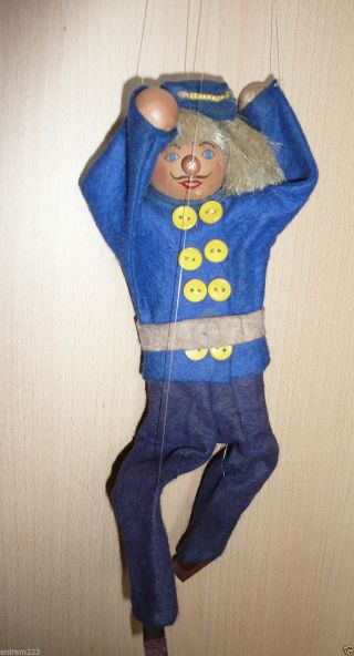 Marionette Schaffner Aus Holz Bild