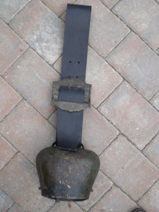 Alte Bauernglocke Kuhglocke Mit Lederband Glocke Almglocke 21x15cm Bild