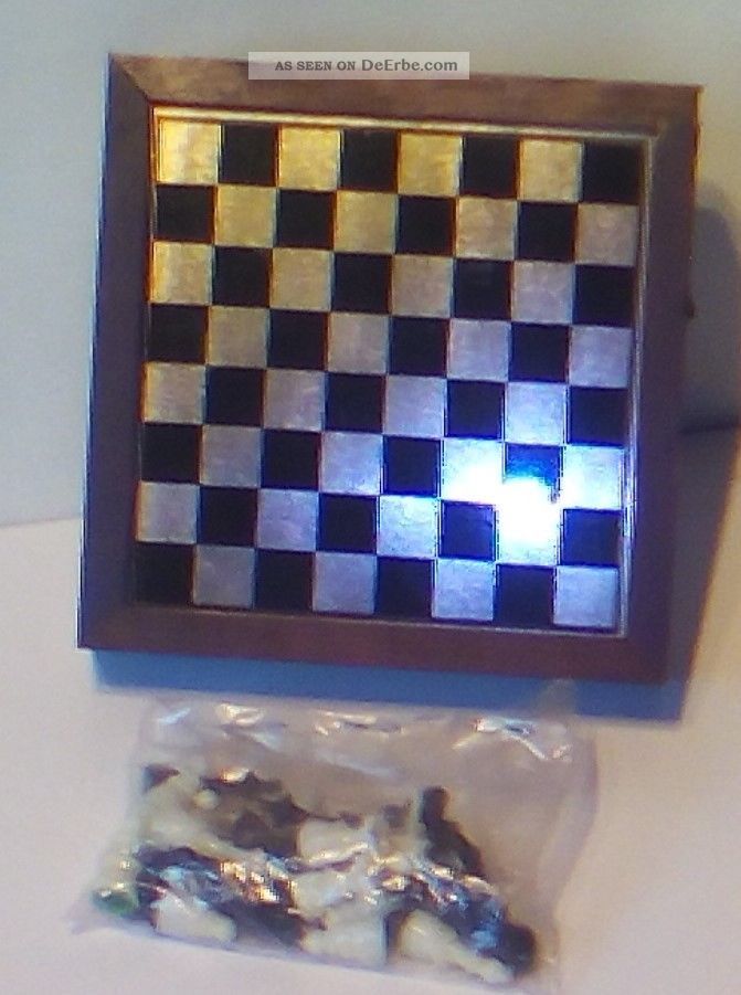 (ß) Gebrauchtes Kleines Kompl.  Reise - Schachspiel Aus Nachlass Gefertigt nach 1945 Bild