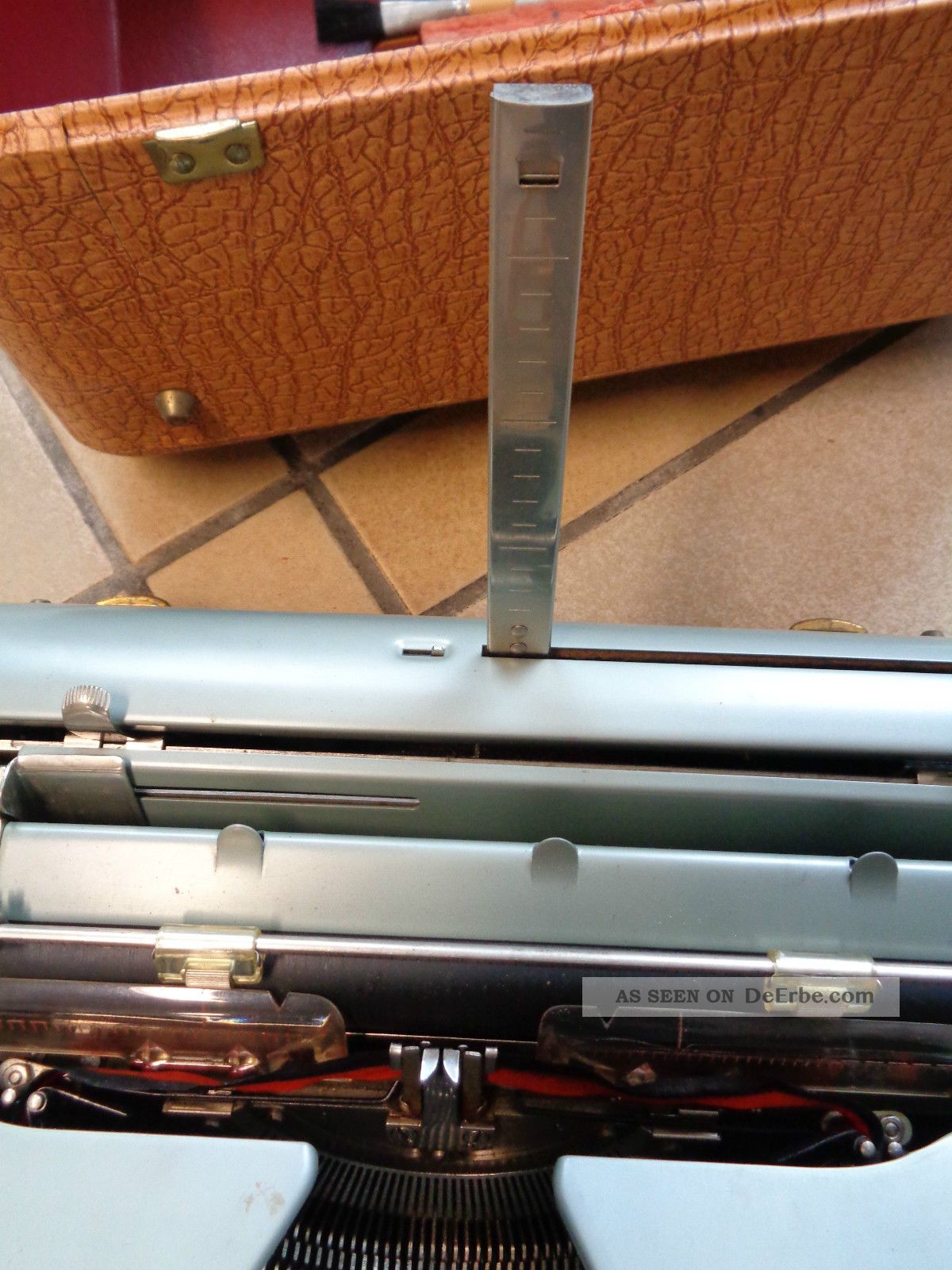 Alte Mechanische Schreibmaschine Im Koffer Von Alpina, Gut Erhalten