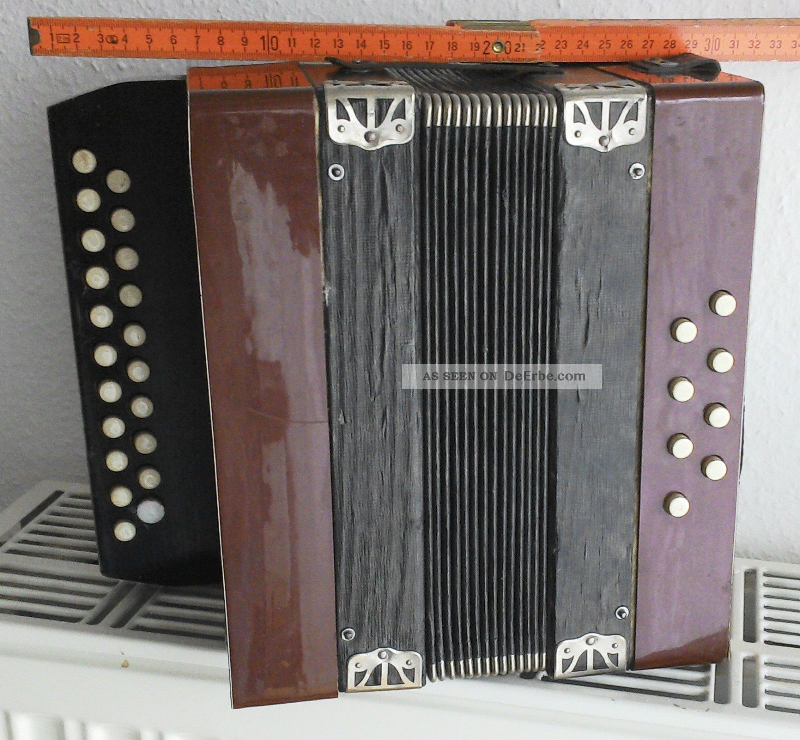 Altes Akkordeon,  8 Basstasten,  Um 1950 Musikinstrumente Bild