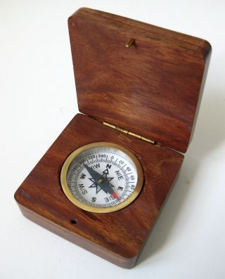 Kompass In Holzdose 6,  5cm Mit Messing Anker Inlay Bild