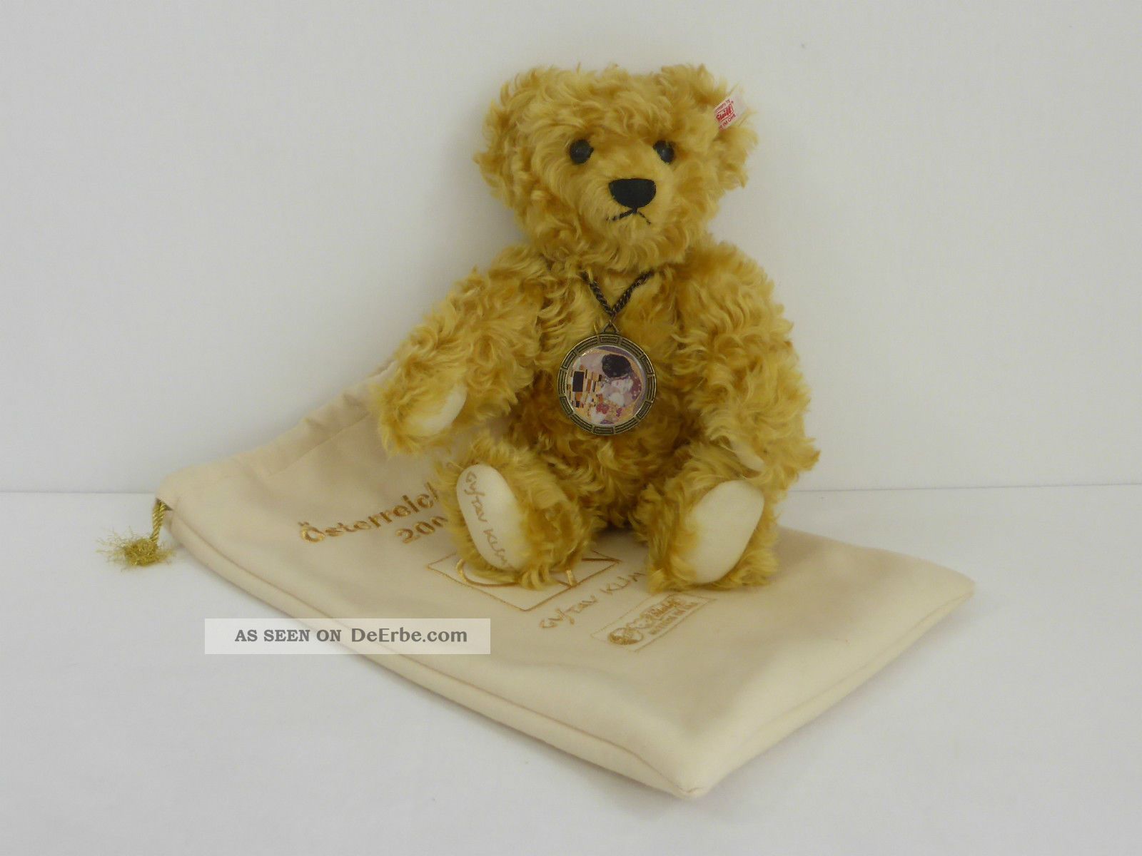 Steiff Teddybär mit Holzmond 2001