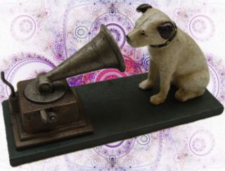 A Cast Iron Nipper Dog Polidor With Gramophone Party Gag Vintage Geschenk Bild