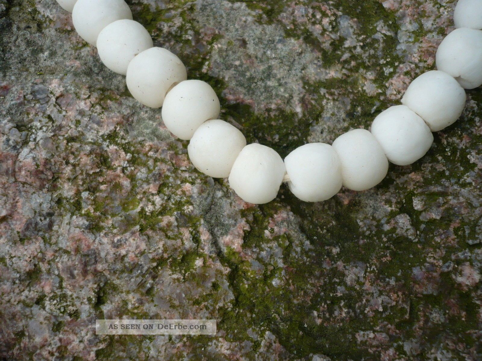 Strang Altglasperlen 9 Mm Opak Weiß - Recycled Glass Beads Ghana Krobo Entstehungszeit nach 1945 Bild