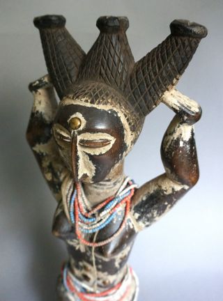 Female Attie Figure,  Ivory Coast - Weibliche Attie Figur,  Elfenbeinküste Bild