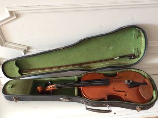 Alte Geige Violine Im Koffer Mit Bogen Und Schulterstütze Bild