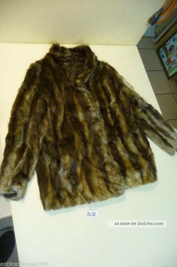 7430.  Alte Pelzjacke Kleidung Bild
