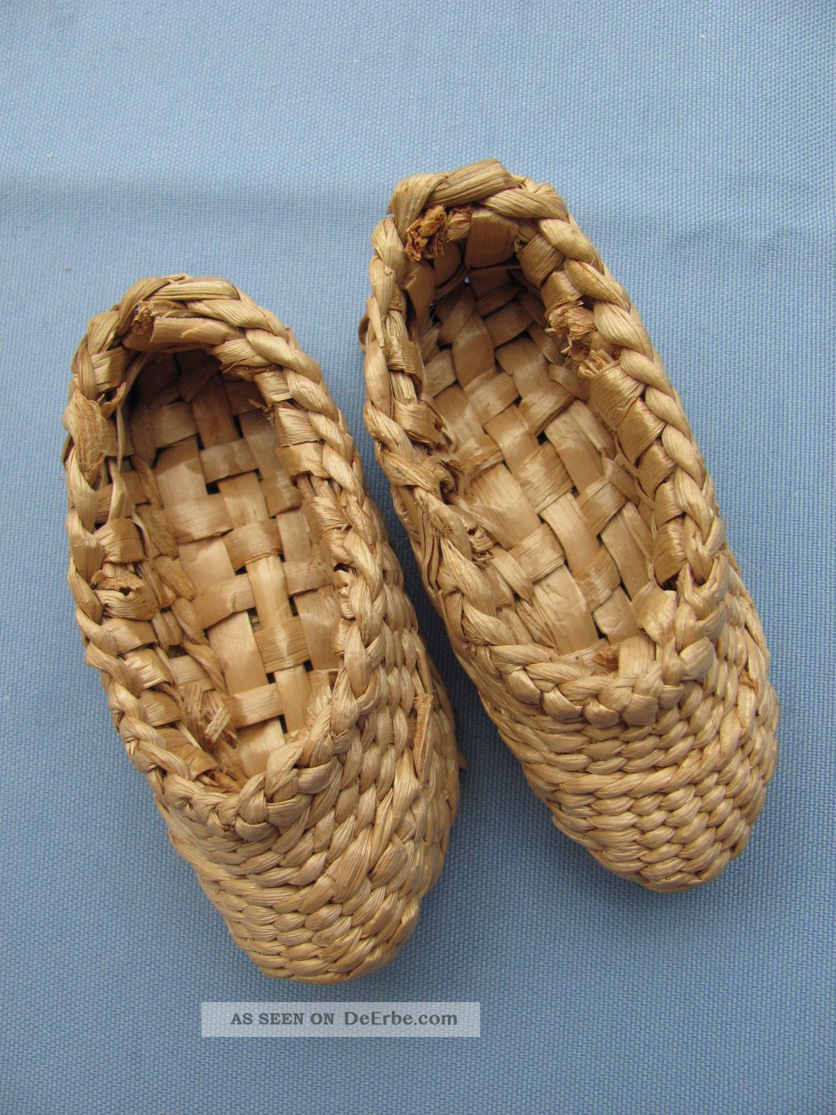Bast - Oder Reisstrohschuhe - äußere Abmessungen: 8 X 3,  2 Cm Für Schmale Füßchen Original, gefertigt vor 1970 Bild