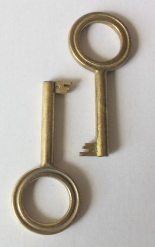 Alte Schlüssel 2 Stück Nr.  4 Schrankschlüssel Hohlschlüssel Möbelschlüssel 138 Bild