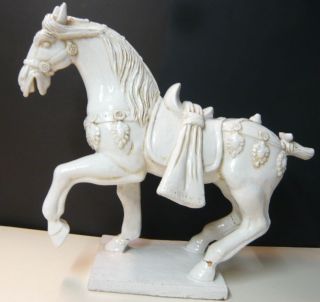 Grosse Alte Pferde Skulptur,  August Der Starke Pferd,  Fayance Weiß Glasiert Bild