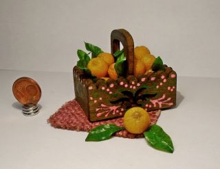 Kiste Mit Orangen Für Kaufladen Und Puppenhaus 1:12 Bild