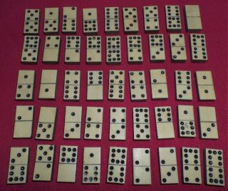 Sehr Alt Domino Bein Holz Komplett Holz Schatulle 45 Dominosteine Spiel Vor 1900 Bild
