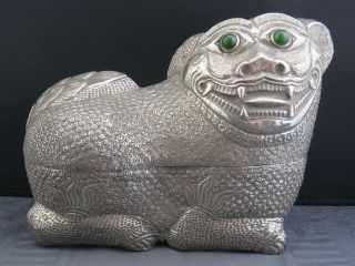 Schöne Alte Silber Figur/dose Mit Jade - Augen China Ca Um 1900 Hund / Drache Bild