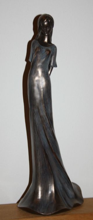 Plastik/skulptur Bronzefarben Junges Mädchen Bild