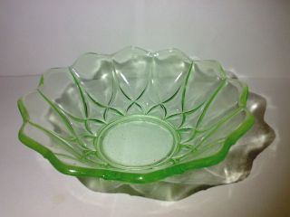 Hübsche Kleine Glasschale Glas Schale Pressglas Grün Art Deco ? Dia: 13 Cm Bild