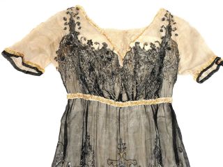 Modesalon Gebr.  Faerber ° Antikes Luxus - Kleid · Königsberg · Preußen · 1900 - 1920 Bild