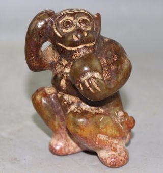 Chinese Jade Carved Jade Monkey Statue Bild