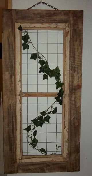 Uraltes Sprossenfenster - Holzfenster Mit Gitter - Metall - Deko Top Bild