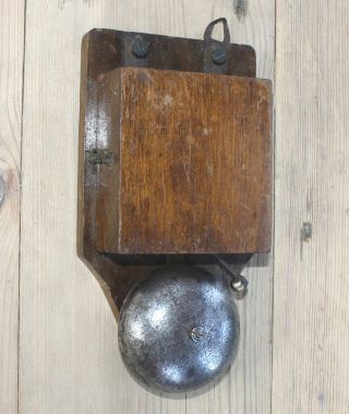 Alte Antike Türklingel Hotelklingel Glocke Industriedesign Loft Vintage Retro Bild