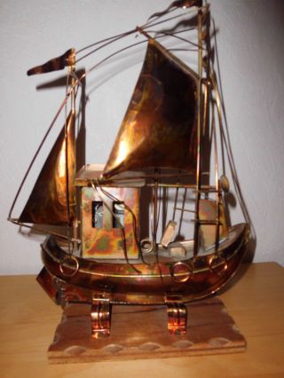 Segelschiff Kupfer Mit Spieluhr Zum Aufziehen Bild