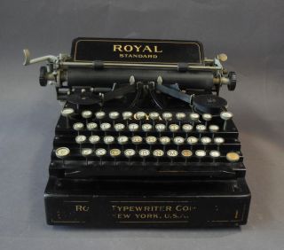 Typewriter / Schreibmaschine,  Royal Standard 