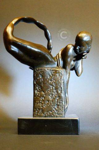 Bronze ' Lady Scorpion ' - Sternzeichen - Signiert Bild