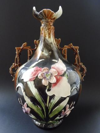 Große Majolika Jugendstil Prunkvase Pomp Vase Art Nouveau Floral Iris Flower Ii Bild