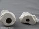 2 Kleine Porzellanfiguren Weiß Unbemalt Schlittenfahrer Und Dame Mit Muff Nach Form & Funktion Bild 3