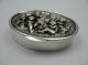 Sehr Schöne Alte Spanische Mit Putten Verzierte Pillendose Aus Silber Objekte vor 1945 Bild 1