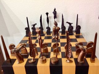 Paul Wunderlich - Schachspiel - Bronze Figuren / Skulpturen Bild