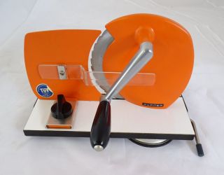 Jupiter Vintage Retro Brot Schneidemaschine Brotschneider Orange Bild